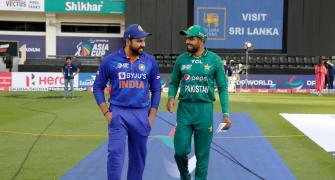Ganguly wants an India-Pakistan WC semi-final