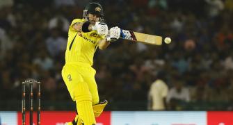 Aus 'keeper Wade replaces injured Maxwell for SA tour
