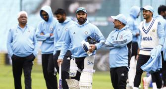 India on path of self-destruction: Former Pak pacer