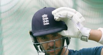 Ashes: England's bold move as Tongue replaces Moeen