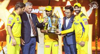Dhoni's IPL Trophy Gesture: Rayudu shares inside story