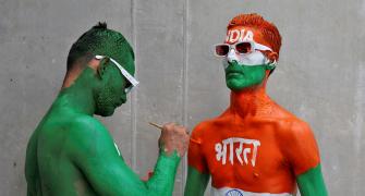 India-Pakistan Game: What Fans Do!