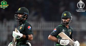 Pakistan stick to 'plan' to keep WC campaign alive