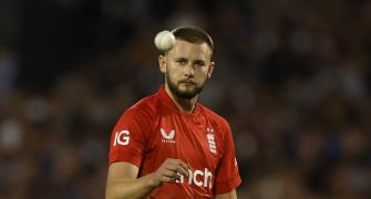 Debutant Atkinson bowls England to easy win over NZ