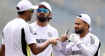 India's players angry as fans pass 'rude' comments!