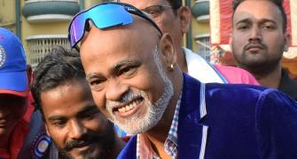 Kapil Dev cries out for help to ailing Kambli