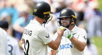 Young, Latham give NZ good start in final England Test