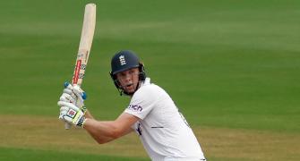 Dravid applauds England's skilful batting approach