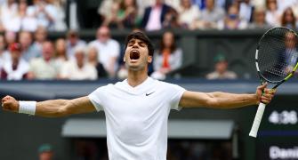 Alcaraz fights back to reach Wimbledon final