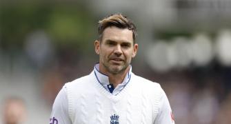 Tendulkar pays tribute to 'old foe' James Anderson