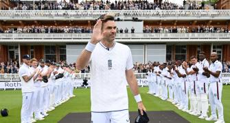 England seal innings win in Anderson's farewell Test