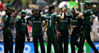 Did Pak cheat? Theron accuses Rauf of ball tampering