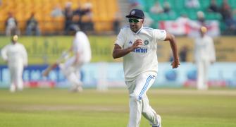 Coach predicts 3-4 more years of Ashwin's dominance