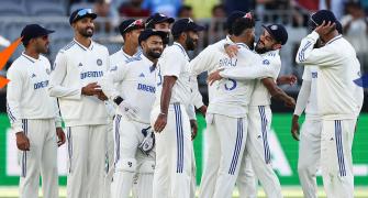 The Stumps Show Day 1, Perth Test