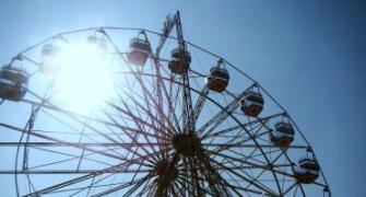 Unusual summer pics: Feel of the ferris wheel!