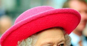 Now, Queen Elizabeth joins Facebook!
