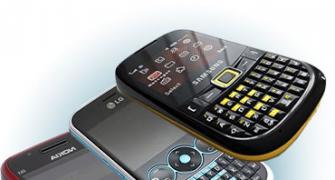 Best QWERTY mobile phones to suit your pocket!