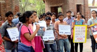 UGC tells DU to scrap 4-year Under Graduate course