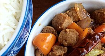 Healthy recipe: Soy Nuggets in Garlic Sauce. Share yours!