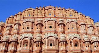 The contrasting colours of Jaipur