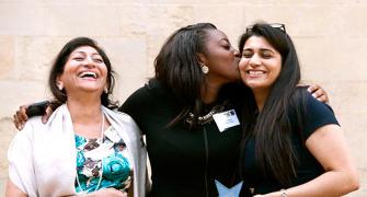 Indian-origin teacher bags Oxford University award
