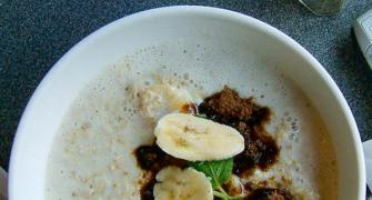 Breakfast recipe: How to make Oatmeal with fruits