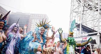 Pics: Dancing mermaids on NY streets