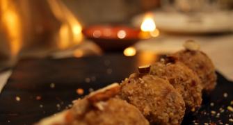 Diwali recipes: Baked Sandesh, Khajur Aur Nariyal Ke Laddoo
