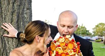 Would you like a pizza bouquet for your wedding?