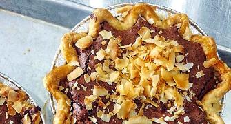How to make a Chocolate Coconut Pie