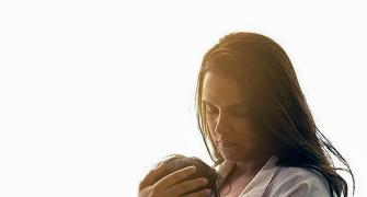 Neha Dhupia wins Internet with breastfeeding post