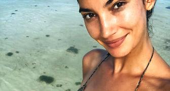 Hot mama! Lily Aldridge shows off her baby bump