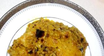 How to make Seyal Phulka with leftover rotis