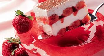 Recipe: How to make Strawberry Tiramisu Parfait