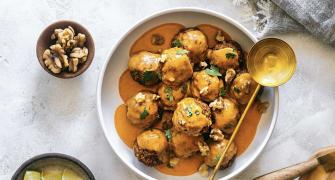 Recipe: Lentil Balls in Coconut Curry
