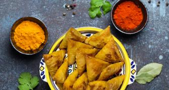 Recipe: Chicken And Noodles Samosa