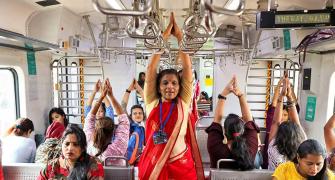 YEH HAI INDIA: Yoga on the Train...