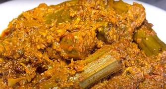 Recipe: Suresh's Drumstick Curry