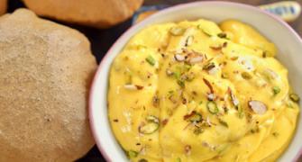 Shravan Recipe: Amrakhand With Poori