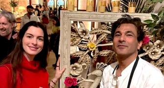 Why Anne Hathaway Made Vikas Khanna Happy