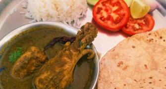 Recipe: Black Masala Chicken Gravy 