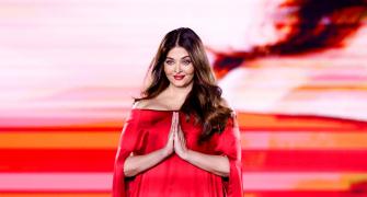 Glorious Aishwarya Woos Paris