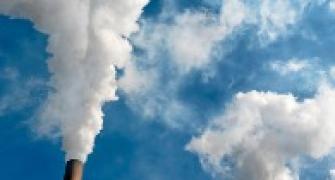 Brokers make most of carbon credits