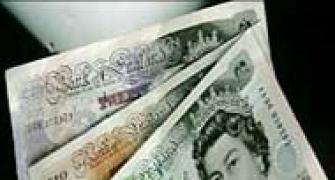 UK likely to see shrinking salaries in '10