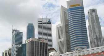 Singapore exits recession; GDP expands 0.8%