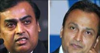 Govt files application clarifying prayer on Ambani gas dispute 