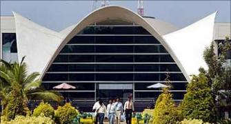 Top Infosys executives' salaries raised to Rs 6 crore
