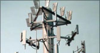 HC directs Noida to de-seal mobile towers