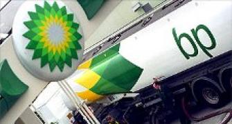 BP CEO to step down with 15 million pounds pay off