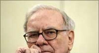 Warren Buffett to invest in Bajaj Finserv?